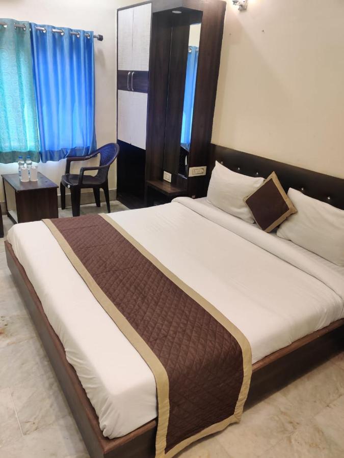 Hotel Raj Vilas Udaipur Extérieur photo