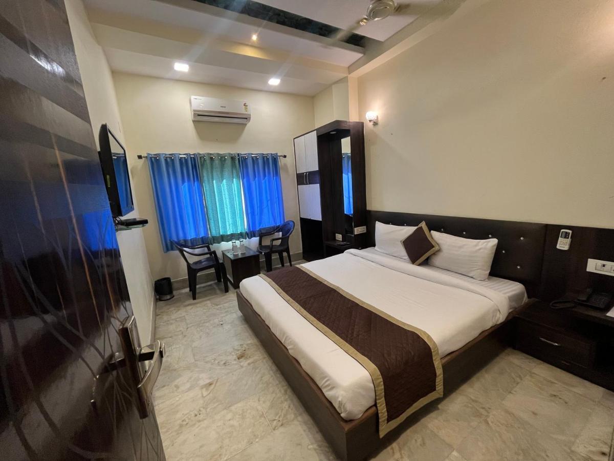 Hotel Raj Vilas Udaipur Extérieur photo